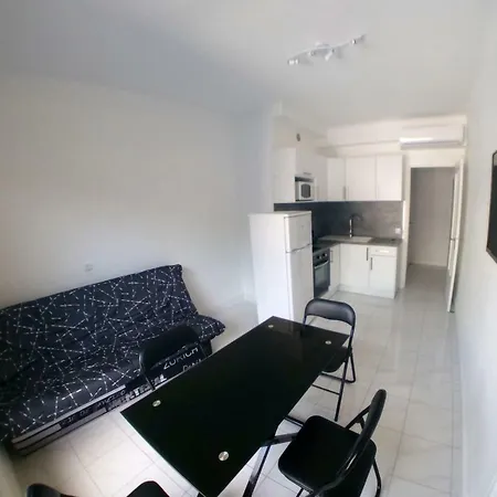 Апартаменты Les Dauphins Ницца