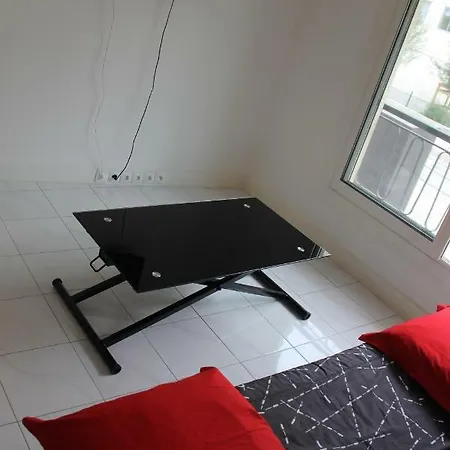 Les Dauphins Ницца